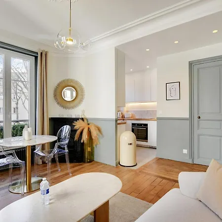 Haussmann By Les Maisons De Charloc Homes Parigi