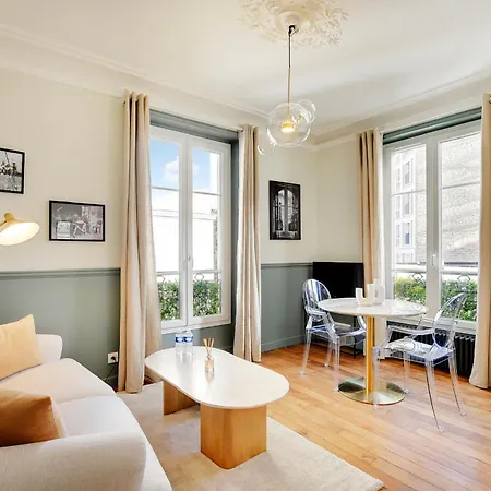 Haussmann By Les Maisons De Charloc Homes * Parigi